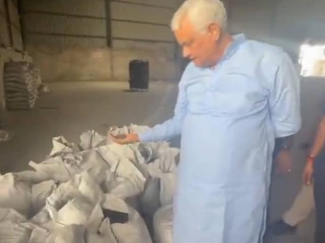 किरोरी लाल मीना की बड़ी कार्रवाई, आईपीएल के पूर्व आयुक्त ललित मोदी की फैक्ट्री सील