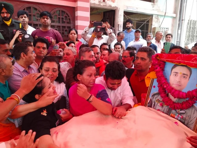 केदारनाथ हेलीकॉप्टर क्रैश ने सुहाग, अनाथों, बेटे को नष्ट कर दिया, अपनी पत्नी के विलाप को सुनकर, शोक सुनकर!