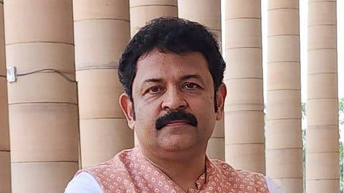 केरल अभिनेता-राजनेता जी। कृष्णकुमार, उनके परिवार के खिलाफ अपहरण, जबरन वसूली का मामला
