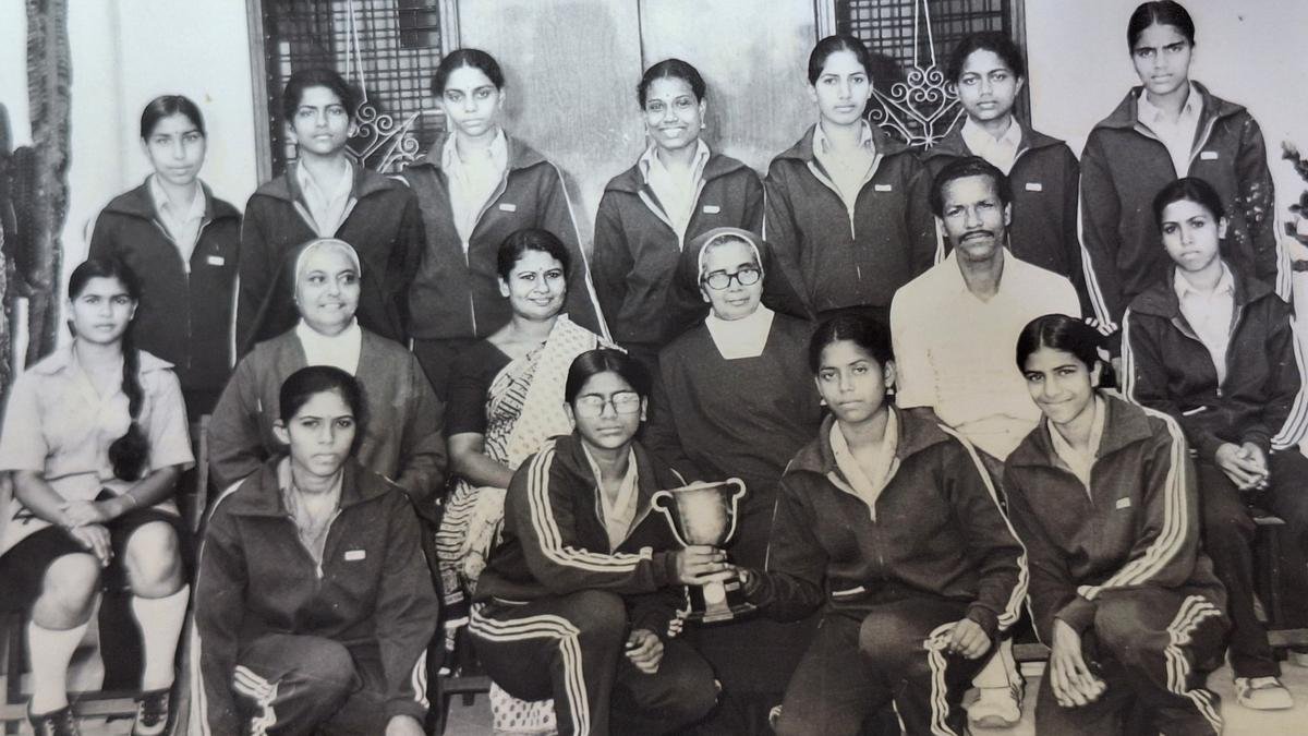 केरल की पहली महिला बास्केटबॉल टीम यहां आई