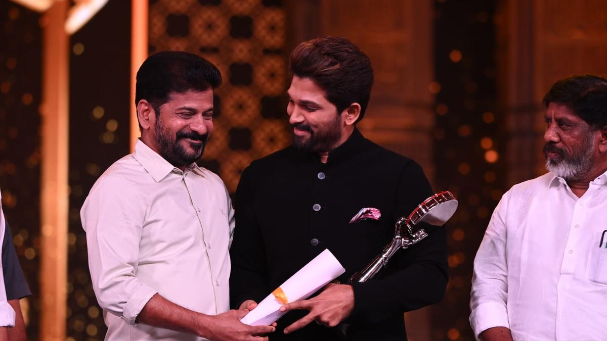 गद्दर तेलंगाना फिल्म अवार्ड्स 2025: अल्लू अर्जुन, नंदमुरी बालाकृष्ण, नाग अश्विन और अधिक सम्मानित