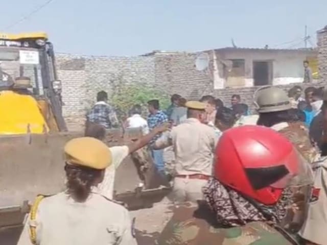 जोधपुर में ‘बुलडोजर एक्शन’ पर हंगामे, भीड़ ने पत्थर, हवा की गोलीबारी की