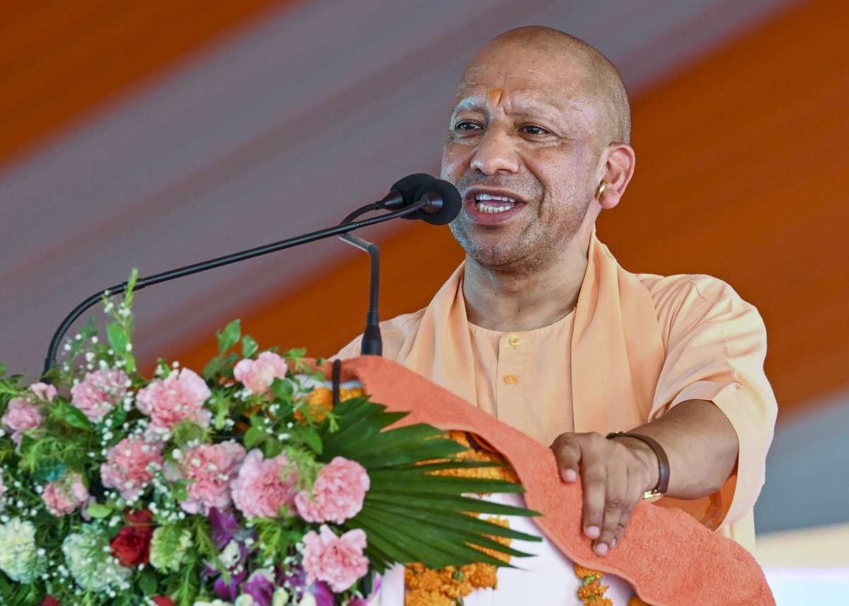 नोएडा फिल्म सिटी के लिए फाउंडेशन स्टोन जून के अंत में रखी गई थी, चरण 1 की लागत 1,500 करोड़ रुपये तक थी