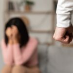 गर्भवती पत्नी ने पानी के लिए कहा, पति ने कुएं में धकेल दिया, ऐसे बचे