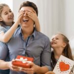 फादर्स डे 2025: 5 DIY गिफ्ट आइडियाज को अपने पिताजी को आश्चर्यचकित करने और उसे अतिरिक्त विशेष महसूस करने के लिए