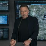 'फुबर' सीज़न 2 की समीक्षा: अर्नोल्ड श्वार्ज़नेगर इस मिडलिंग स्पाई कॉमेडी को चलाने के लिए वापस आ गया है