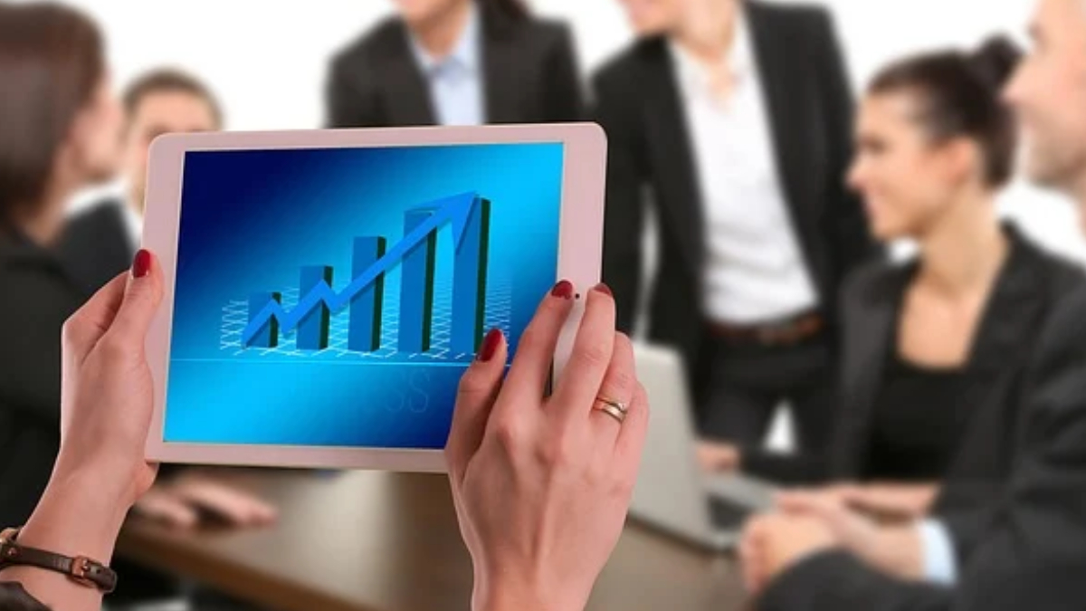 बाजार दुर्घटना के बावजूद हरे रंग में 50 रुपये ट्रेडों के तहत यह स्टॉक – यहाँ क्यों है