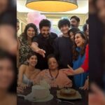 बोनी और अनिल कपूर अपनी दिवंगत मां निर्मल कपूर के लिए स्मरण में परमर्थ निकेतन से मिलते हैं