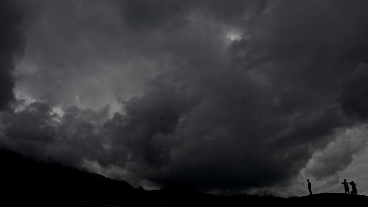 मानसून ने पहले केरल को क्यों मारा?