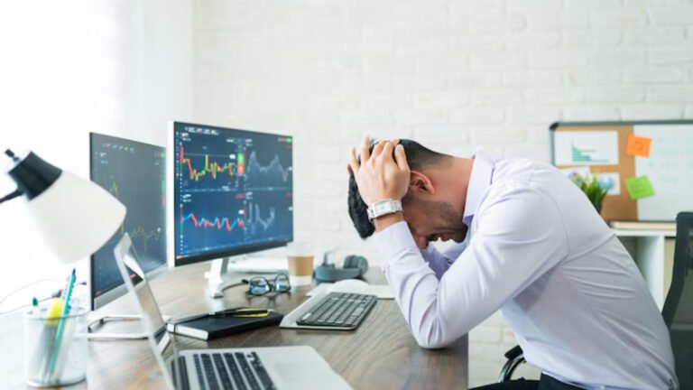 मार्केट क्लोजिंग बेल: Sensex Slips 573 अंक; ईरान-इजरायल संघर्ष के रूप में 24,718 पर निफ्टी निवेशकों को बढ़त पर रखता है
