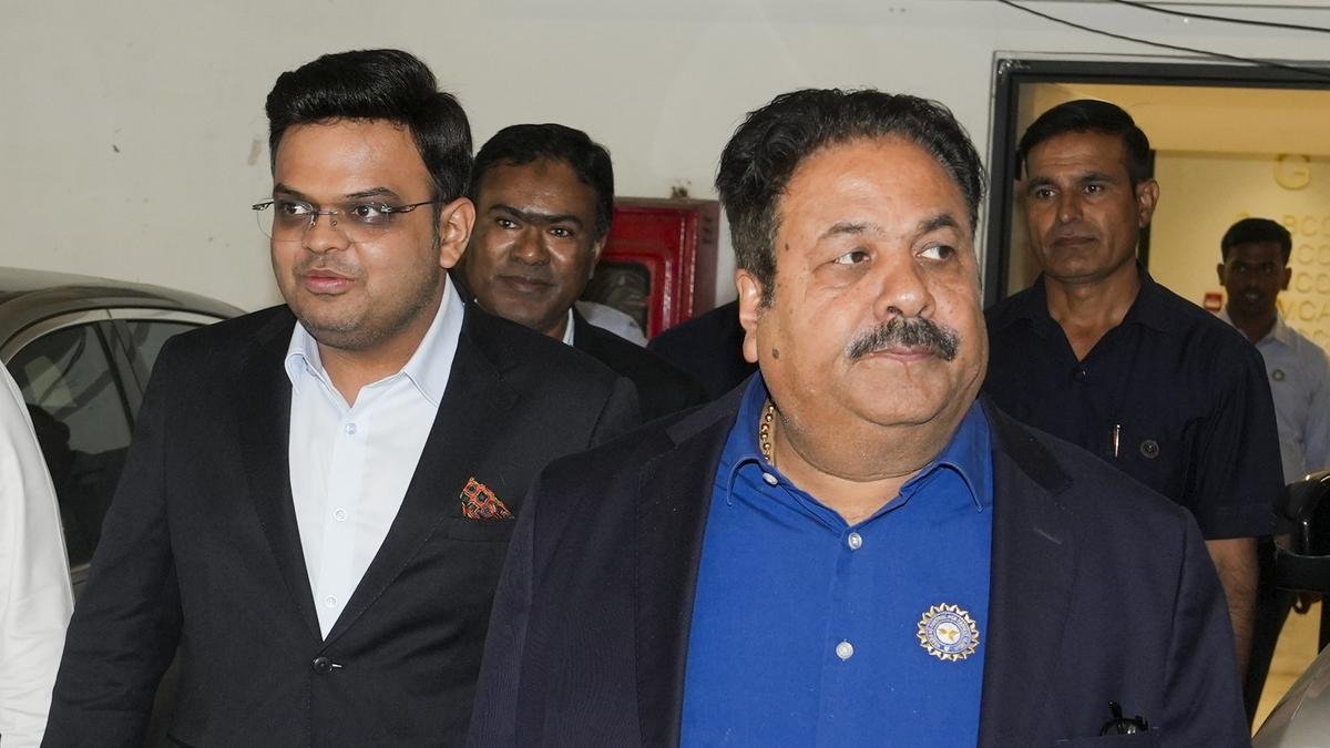राजीव शुक्ला ने बीसीसीआई अध्यक्ष बनने के लिए तैयार किया