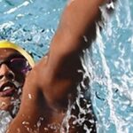 राष्ट्रीय एक्वेटिक्स चैंपियनशिप में प्रतिभागियों के बीच श्रीहरि और धिनिधि