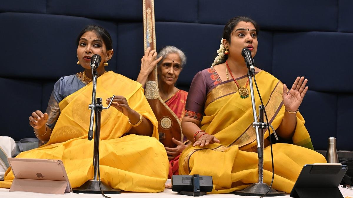 विद्या कल्याणरामन और ब्रिंदा मणिकवासकन की संगीत श्रद्धांजलि को सिमा शास्त्री को श्रद्धांजलि