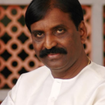 वैरामुथु ने तमिल फिल्म उद्योग को अपने गीत के बोलों का उपयोग करने के लिए फिल्म के शीर्षक के रूप में उपयोग के बिना स्लैम किया