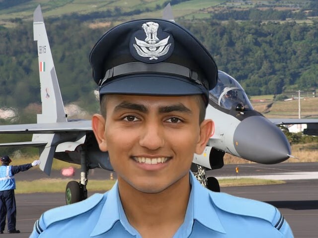सैनीक स्कूल से यात्रा शुरू हुई, सेना के जुनून ने भाग्य बदल दिया, अब उड़ान अधिकारी
