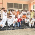 'सॉरी ... कमरा नहीं खोल सकता ...', भाजपा विधायक, बीडीपीओ पर बैठे, एक धरना पर बैठे