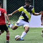 हॉकी सितारों को फुटबॉल खेलने के लिए एक किक मिलती है