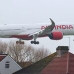 विमान 20 मिनट के लिए हवाई अड्डे पर मंडरा रहा है, भूमि नहीं कर सका!