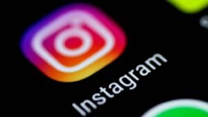 Instagram रीलों के लिए ऑटो स्क्रॉल शुरू करने के लिए: अपने फोन पर जल्द ही आ रहे हैंड्स-फ्री स्क्रॉलिंग