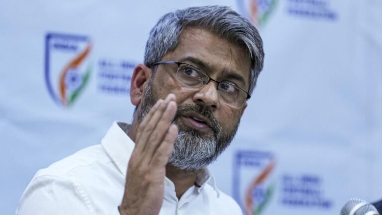 इस सीज़न में जाने के लिए, एआईएफएफ प्रमुख चौबे को आश्वासन देता है; 10 दिनों में राष्ट्रीय मुख्य कोच नियुक्ति कहते हैं