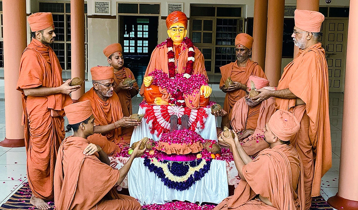 गुरु पूर्णिमा 2025: क्रिपा करहुन ‘गुरुदेव’