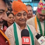 गोविंद सिंह दोटासरा अशोक गेहलोट के षड्यंत्र के बयान के साथ मेल नहीं खाता है