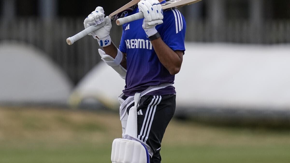 जायसवाल के लिए, ओल्ड ट्रैफर्ड में फ्रेश गार्ड लेने का समय