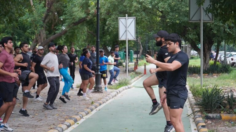 दिल्ली में भाग क्लब एक प्रेरणादायक लोगों को मौज -मस्ती के लिए चलाने के लिए बदल देता है