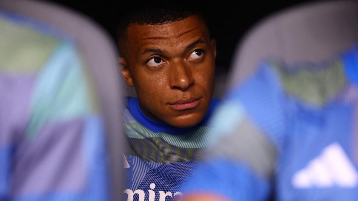 बहुत जल्द यह कहने के लिए कि क्या Mbappe डॉर्टमुंड के खिलाफ शुरू होगा, अलोंसो कहते हैं