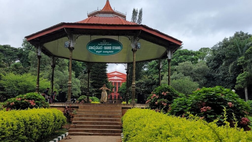 बेंगलुरु में, क्यूबन पार्क का बैंडस्टैंड फिर से जिंदा आता है