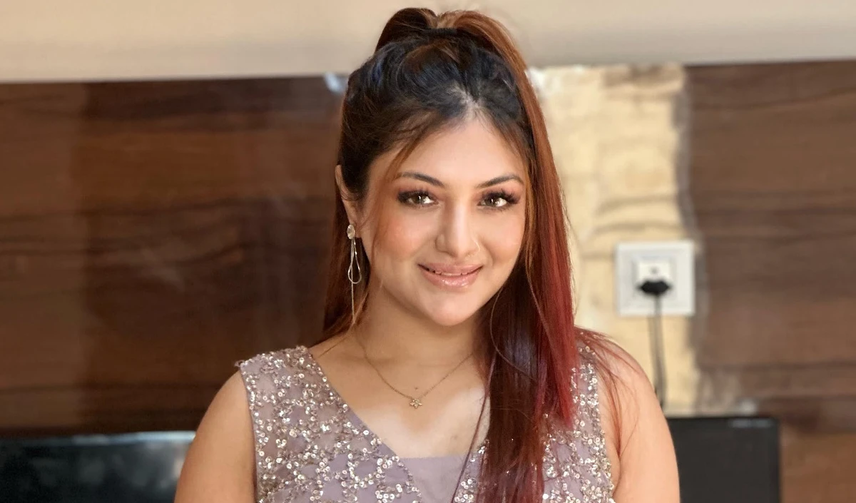 बॉलीवुड रैप अप | ख़ुशी मुखर्जी को बिग बॉस 19 में देखा जाएगा जब वीडियो पोर्न ड्रेस में वायरल हुआ