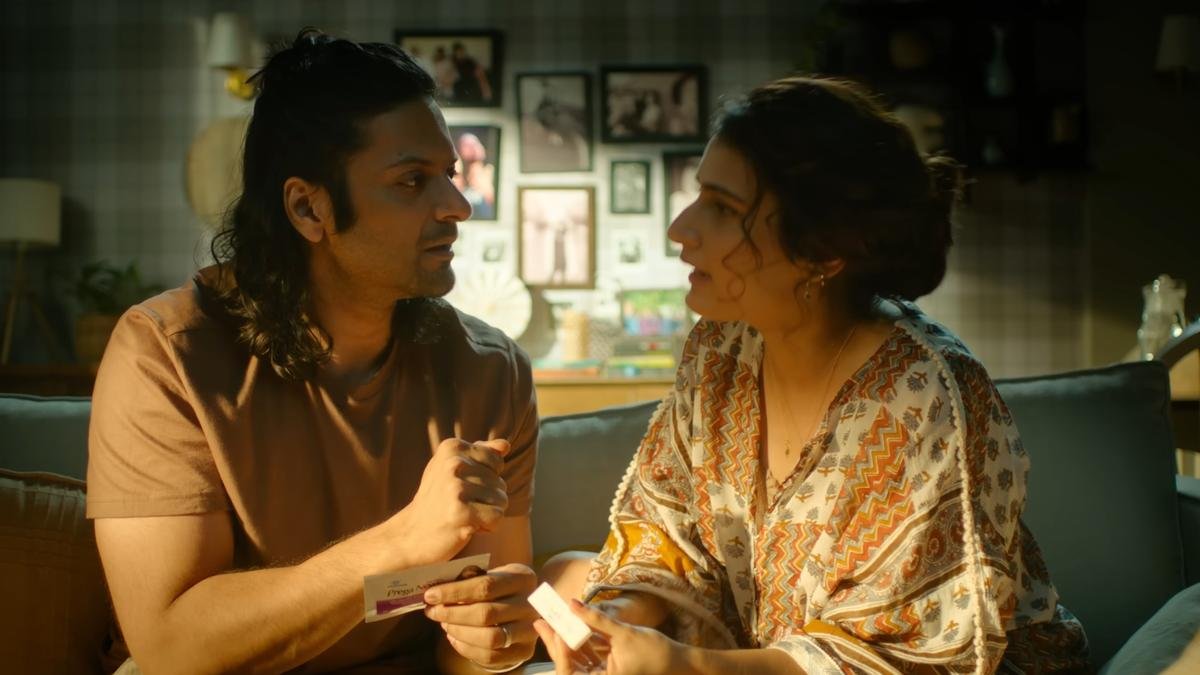 'मेट्रो ... इन डिनो' मूवी की समीक्षा: अनुराग बसु एक काव्यात्मक पनपने के साथ आधुनिक प्रेम को विच्छेदित करता है