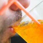 रात में पत्नी को वीडियो कॉल, कांच से रस पिया, सुबह में पाया गया शरीर!