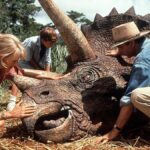 वापस मांस में: 'जुरासिक पार्क' और डायनासोर पुनर्जागरण