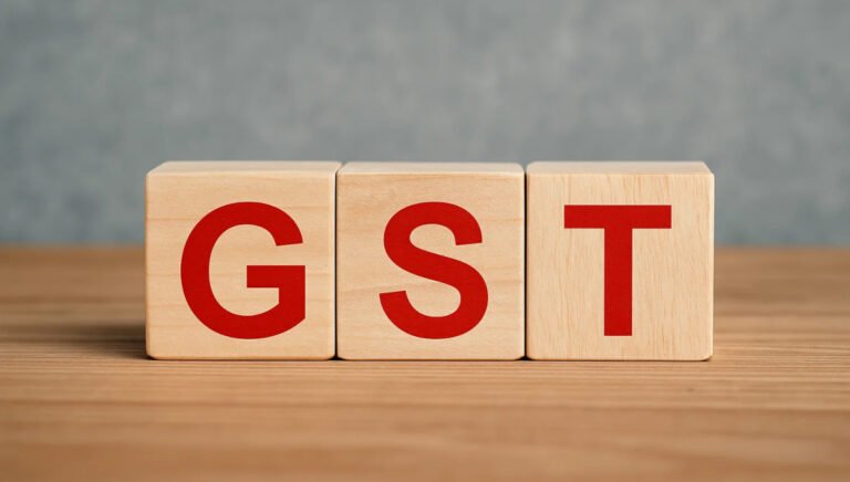 सकल GST संग्रह जून में 6.2% yoy बढ़कर 1.84 लाख करोड़ रुपये से अधिक हो गया