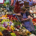 सुपरमार्केट पर्यटन स्थानीय संस्कृति में एक अंतर्दृष्टि प्रदान करता है