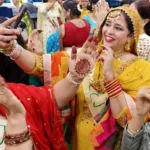 हरियाली टीज 2025: महिलाएं पति के लंबे जीवन और खुश विवाहित जीवन के लिए हरियाली का निरीक्षण करती हैं