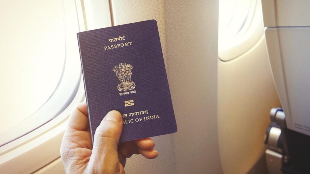 हेनले पासपोर्ट इंडेक्स में भारत की रैंकिंग 85 से 77 तक कूदती है: कितने देश भारतीय वीजा-मुक्त जा सकते हैं?