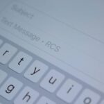 Jio और Apple टीम iPhones पर विशेष मैसेजिंग सेवा शुरू करने के लिए