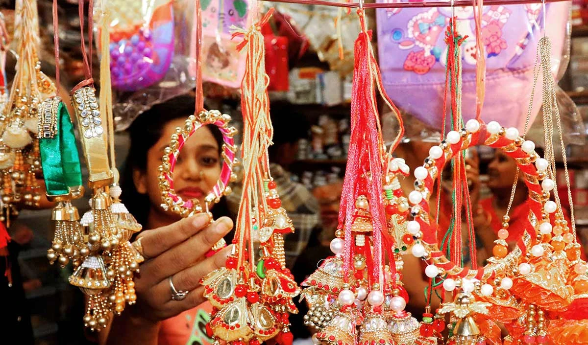 RAKSHABANDHAN 2025: राखी 3 साल बाद बहुत शुभ योग में पूरे दिन बंधे रहेगा