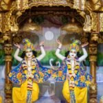 कृष्ण जनमश्तमी 2025: दिल्ली में सर्वश्रेष्ठ मंदिरों की आधी रात आरती और समारोह के लिए यात्रा करने के लिए