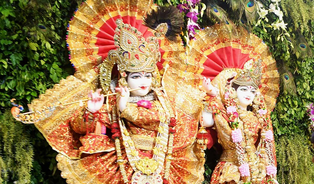 कृष्ण जनमश्तमी 2025: श्री कृष्णा शाश्वत और प्रभावी निर्माण ऑपरेटर हैं