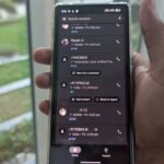 कॉलिंग स्क्रीन अचानक अलग दिखती है? यहाँ क्या है एंड्रॉइड स्मार्टफोन के साथ खुश है