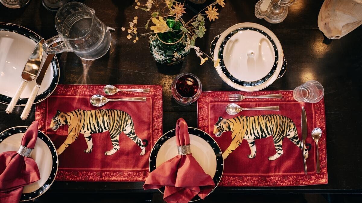 नई दिल्ली में शाही दंतकथाओं पॉप-अप में महल जीवन का एक टुकड़ा खरीदें