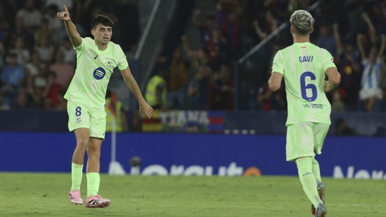 बार्सिलोना ने लेवांटे में 3-2 से जीत हासिल की क्योंकि एटलेटिको मैड्रिड अधिक अंक गिराता है