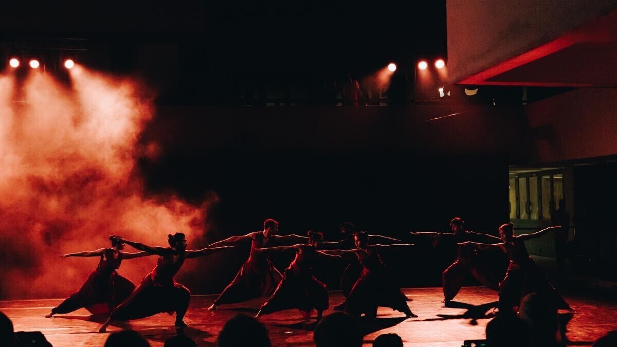 बेंचिंग बैलेरिनो को