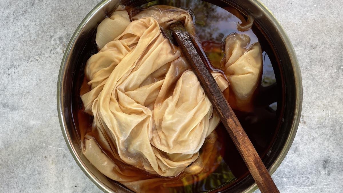 भविष्य के 2.0 को बुनें: बीज से सिलाई तक एक कपड़ा यात्रा