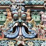 मंदिर पर सिर | देवदत्त पट्टानिक द्वारा स्तंभ