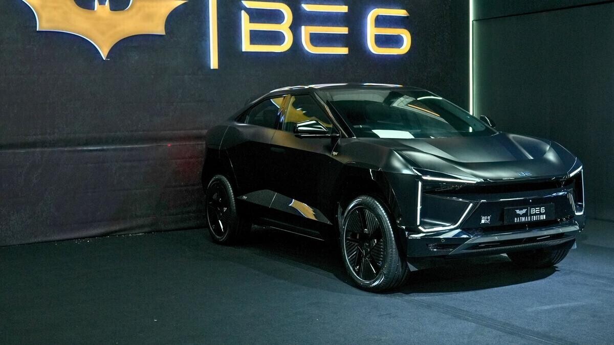 महिंद्रा बी 6 बैटमैन संस्करण: लिमिटेड-रन इलेक्ट्रिक एसयूवी द डार्क नाइट ट्रिलॉजी से प्रेरित है