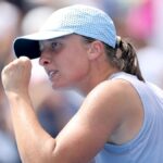 सिनसिनाटी ओपन | Swiatek Downs Rybakina, महिलाओं के फाइनल में पाओलिनी का सामना करता है